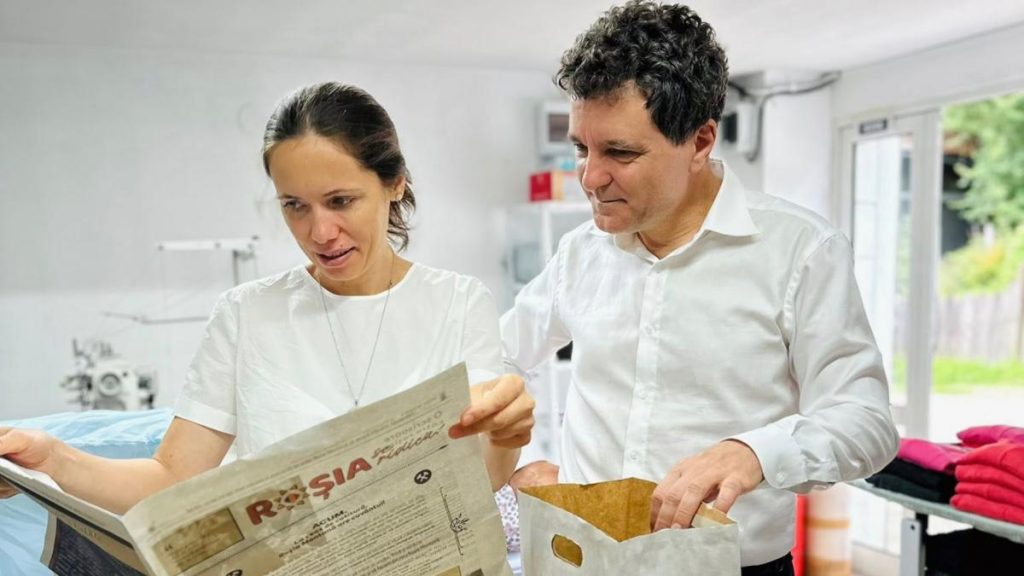 Nicuser Dan si familia au vizitat un atelier de lana merinos