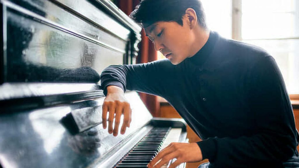 Pianistul Seong Jin Cho debuteaza in Romania la Enescu