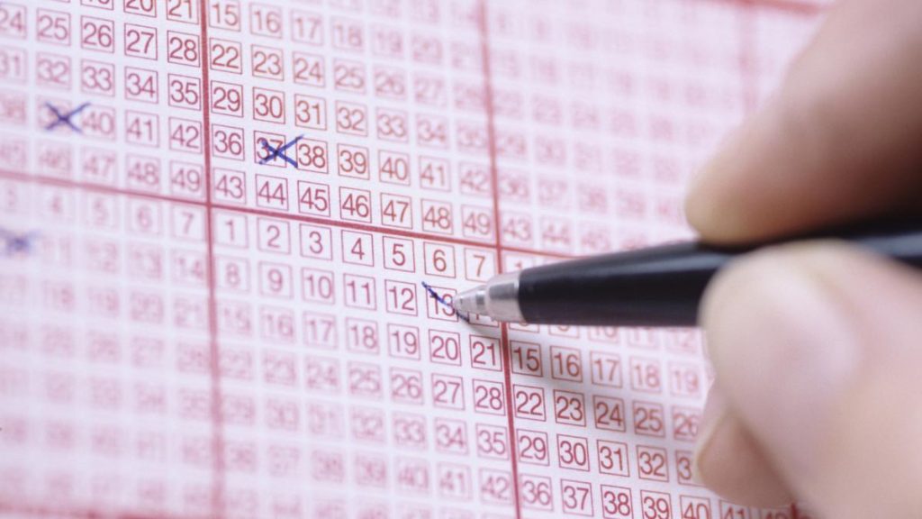 Report de aproape 4 milioane euro la Loto 6 49