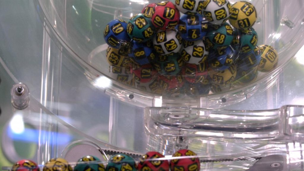 Report de peste 409 milioane euro la Loto 6 49 si 556 milioane euro la Joker