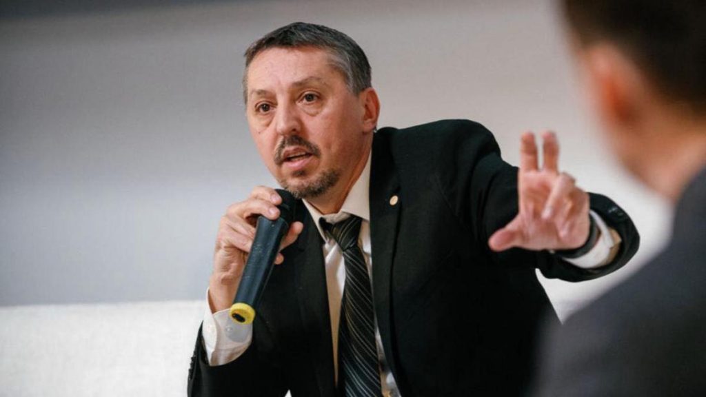 Schimbari ale Ministerului Educaiei in materiile liceale