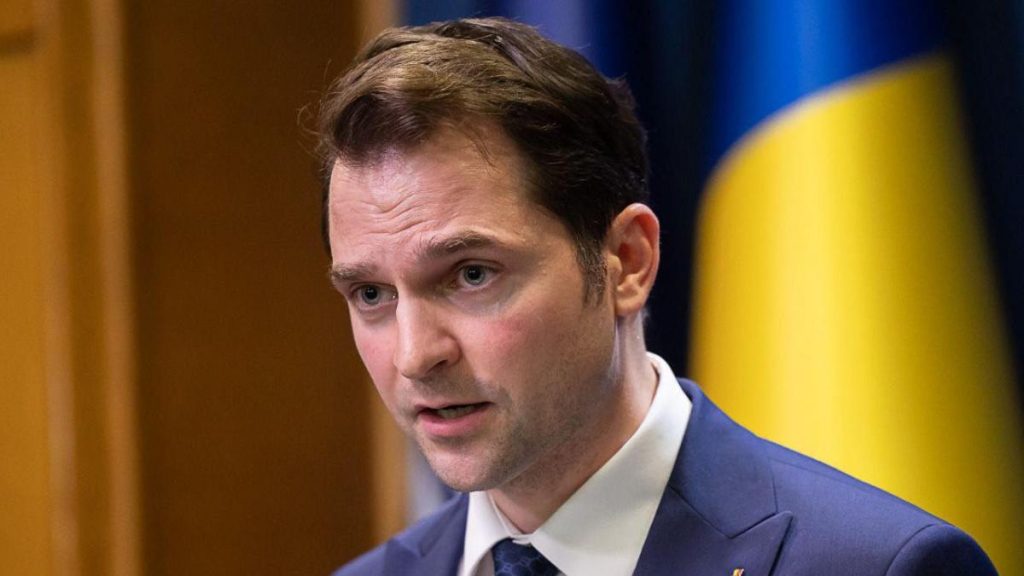 Sebastian Burduja consilier onorific al premierului Serviciul public nu se termina