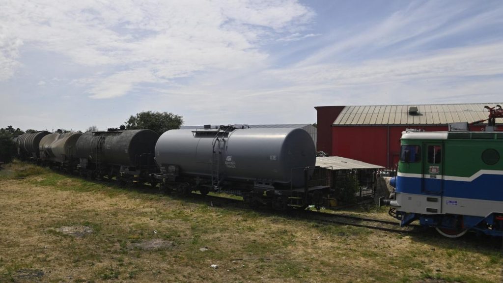 tren de marfa deraiat la agigea trafic oprit