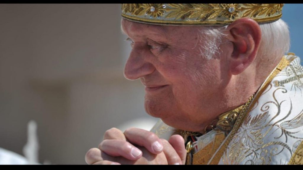 A murit Arhiepiscopul Major Lucian Muresan 94 ani