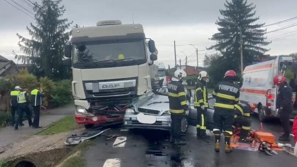 Accident grav in Bascov Trei morti si trafic blocat
