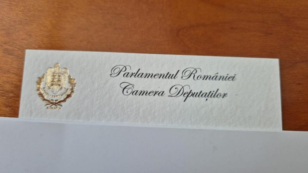 De ce cartea de vizita in Parlament e mai scumpa