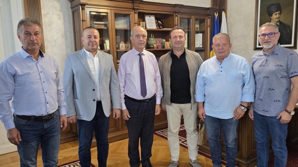 Investitorii turci doresc sa preia combinatul din Hunedoara