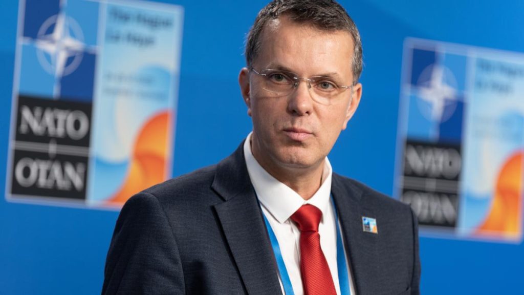 Ionutz Mosteanu Se poate fara Bolojan dar va fi rau