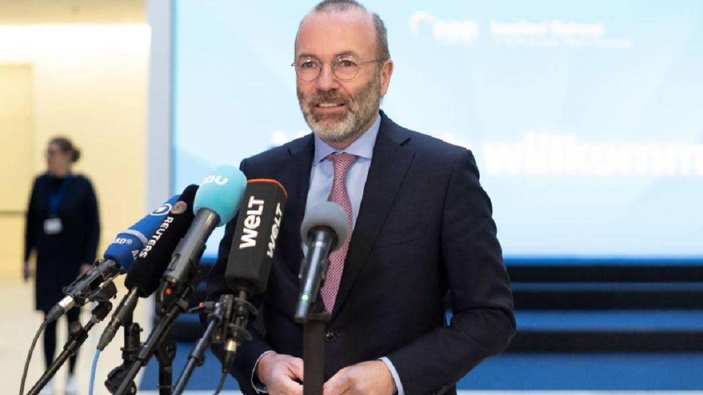 Manfred Weber Bruiajul GPS al avionului Ursulei von der Leyen arata ca institutiile europene sunt tintele Rusiei