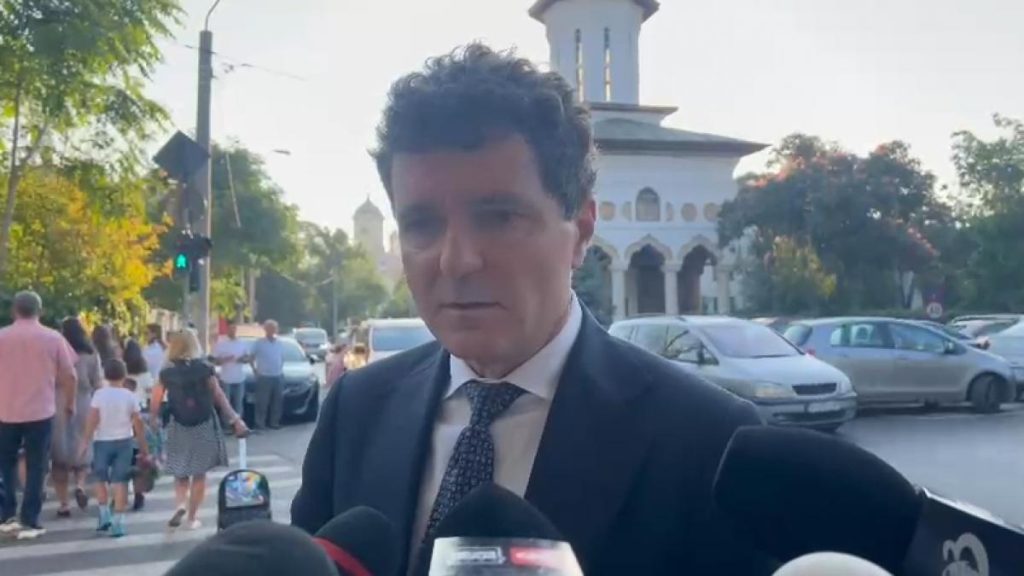 Nicuor Dan a dus fiica la scoala primeste delegatie a profesorilor la Cotroceni