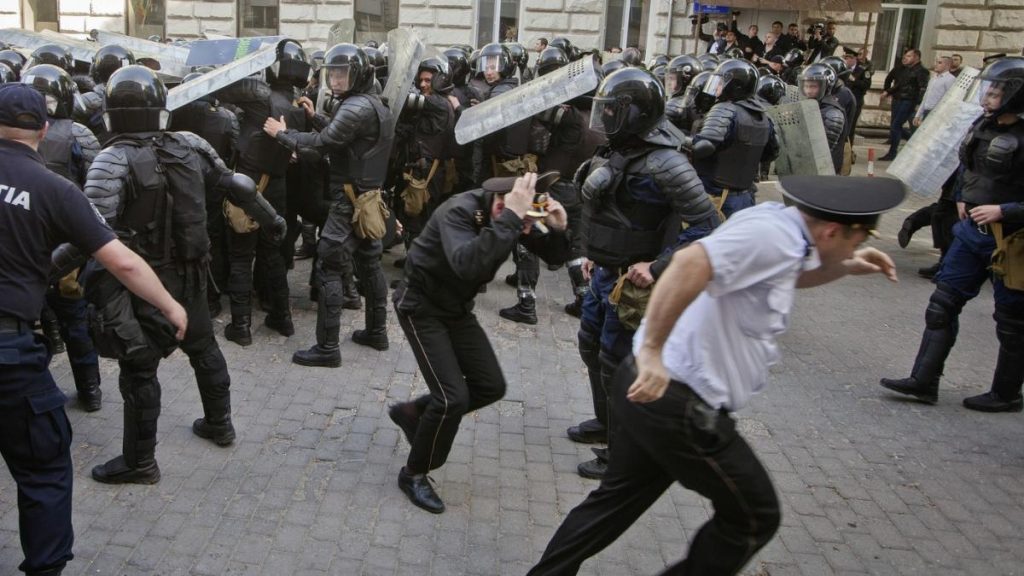 Rusia lui Putin pregateste proteste in Moldova dupa alegeri