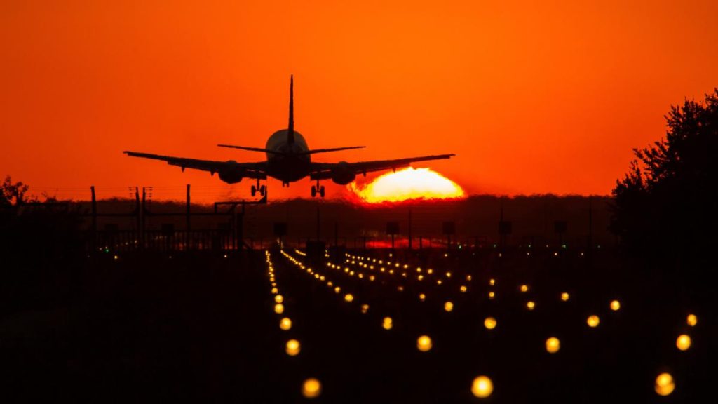 Scandal in avion pasageri certati politia la Otopeni