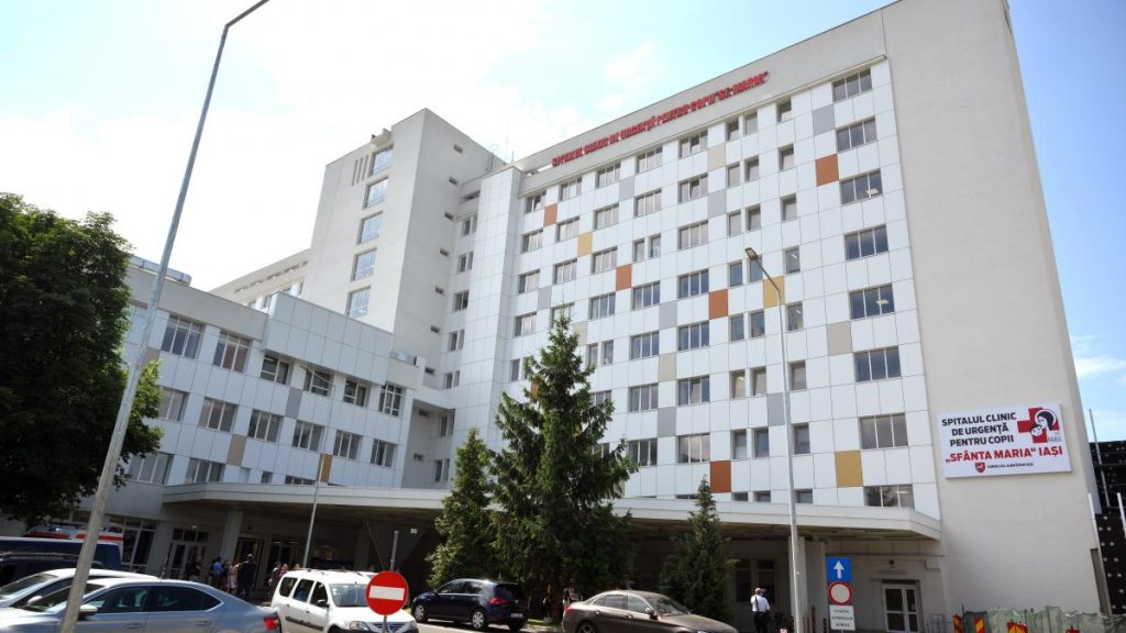 Seful spitalului din Iasi nu gaseste sursa bacteriei