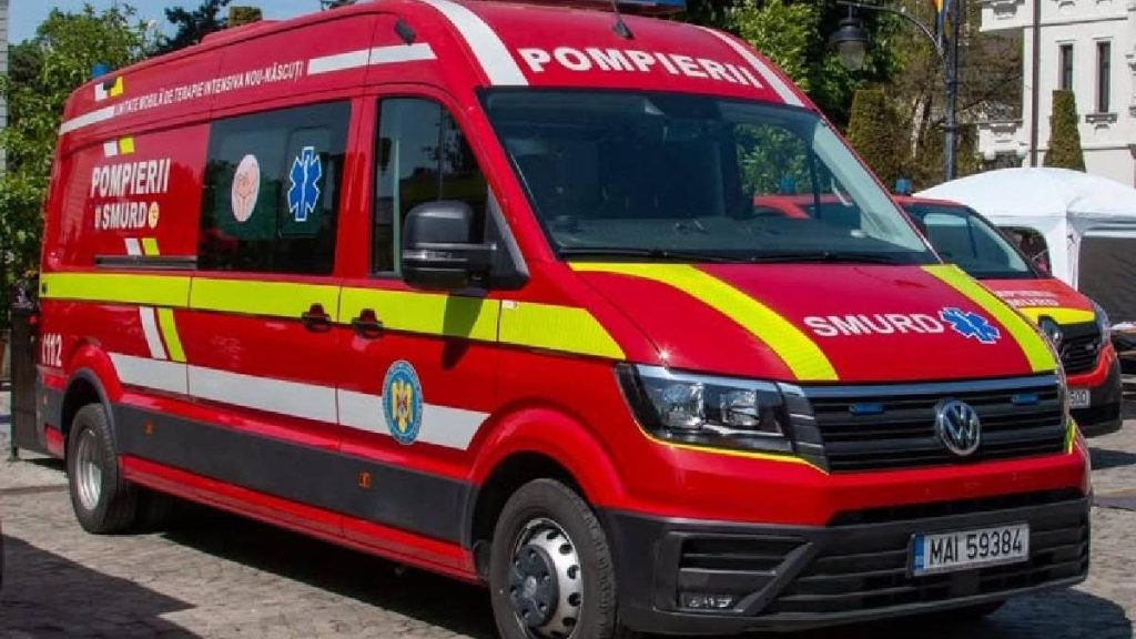 Un copil de 10 ani din Iasi salvat din fantana
