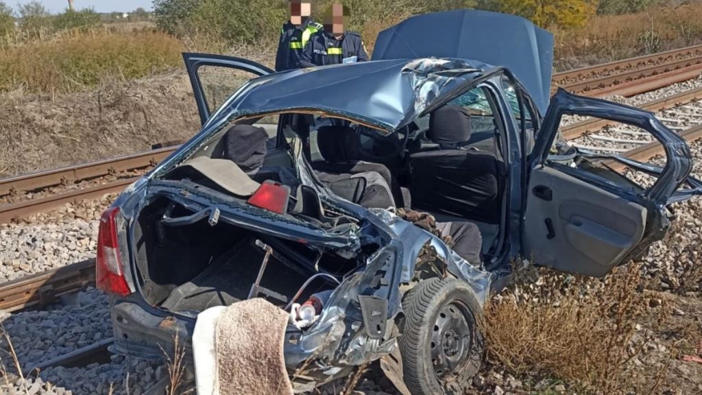 Accident feroviar grav in Gaesti sofer mort calatori raniti