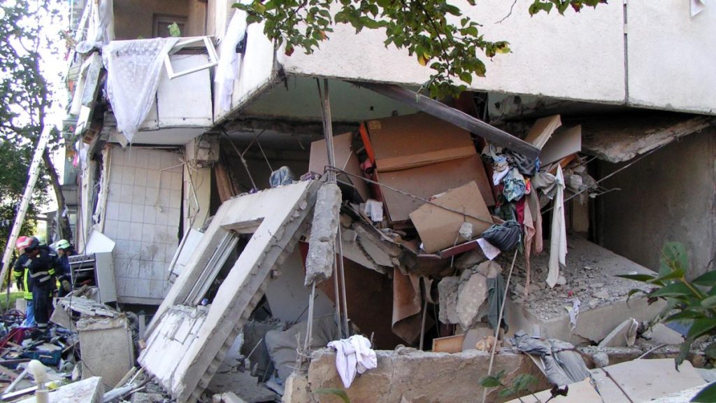 Au pierdut tot în explozie, dar au plătit reconstrucția. Au pierdut tot in explozie dar au platit reconstructia