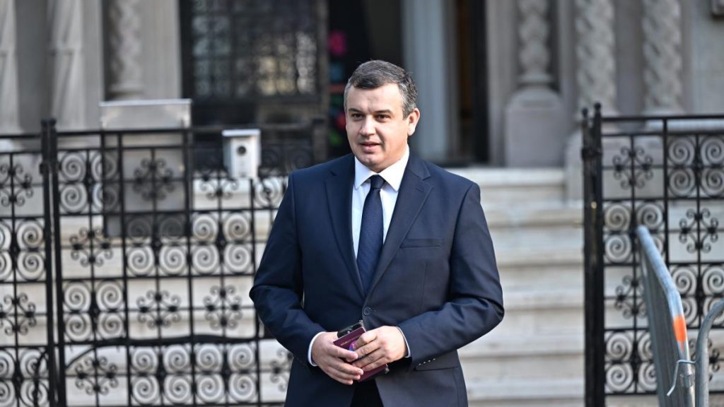 Eugen Tomac afirma ca nu va accepta bani pentru a l consilia pe Nicusor Dan