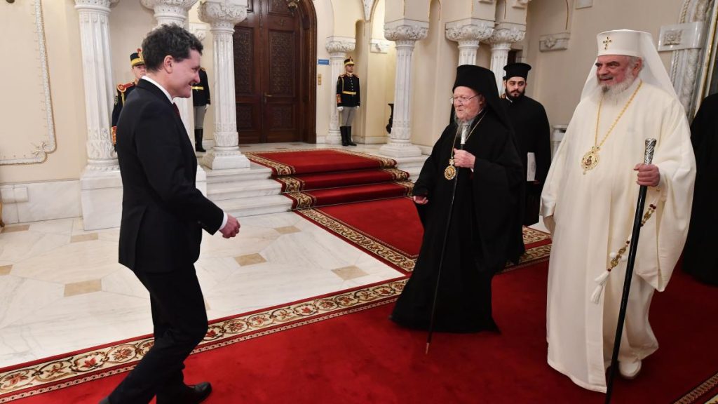 Nicushor Dan i a decorat pe Preafericitul Daniel si Patriarhul Bartolomeu I
