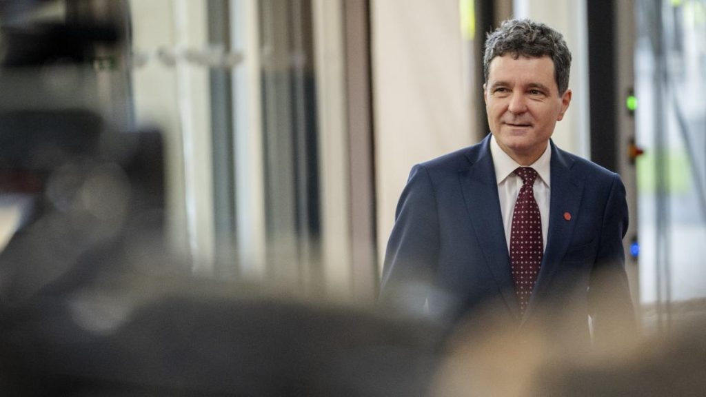 Nicușor Dan, despre candidații la Primăria Capitalei: „Am o preferință” Nicusor Dan despre candidatii la Primaria Capitalei Am o preferinta