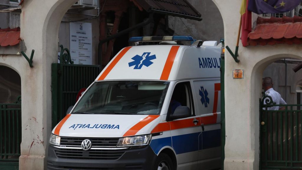 Pacientul scapat de pe targa a intrat in coma 1