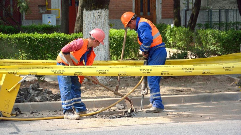 Panica în București din cauza mirosului de gaz Panica in Bucuresti din cauza mirosului de gaz