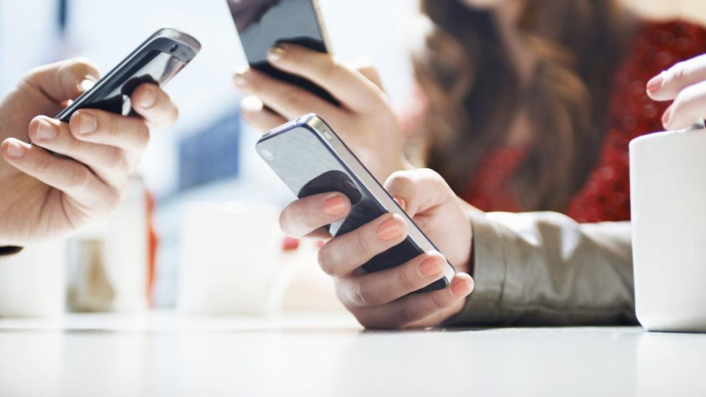 Taxa pentru stocarea datelor pe reteaua sociala mare