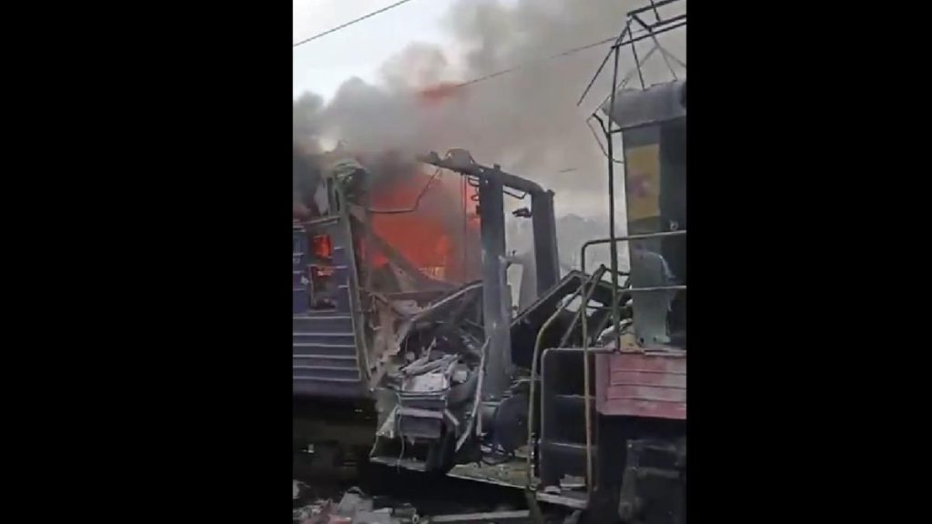 Tren ucrainean lovit de drona rusa Zelenski acuza terorismul