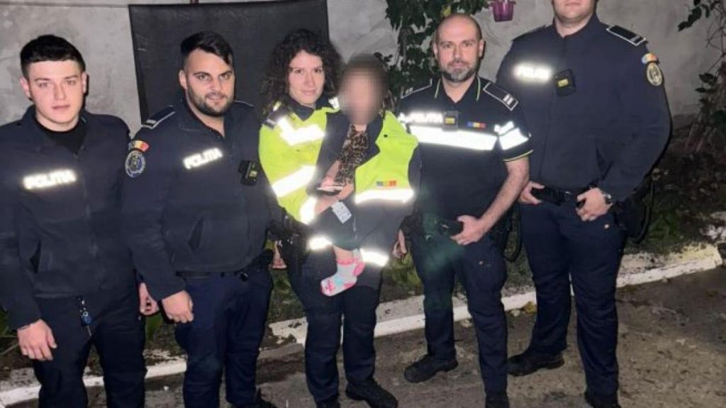 Fetiță de trei ani, găsită rătăcind în Brăila fetita de trei ani gasita ratacind in Braila