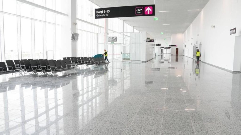 Aeroportul International Craiova nou terminal inaugurat pe 19 decembrie