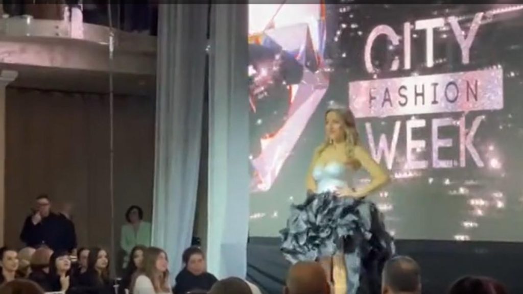 Femei remarcabile din Cluj la City Fashion Week Femei remarcabile din Cluj la City Fashion Week