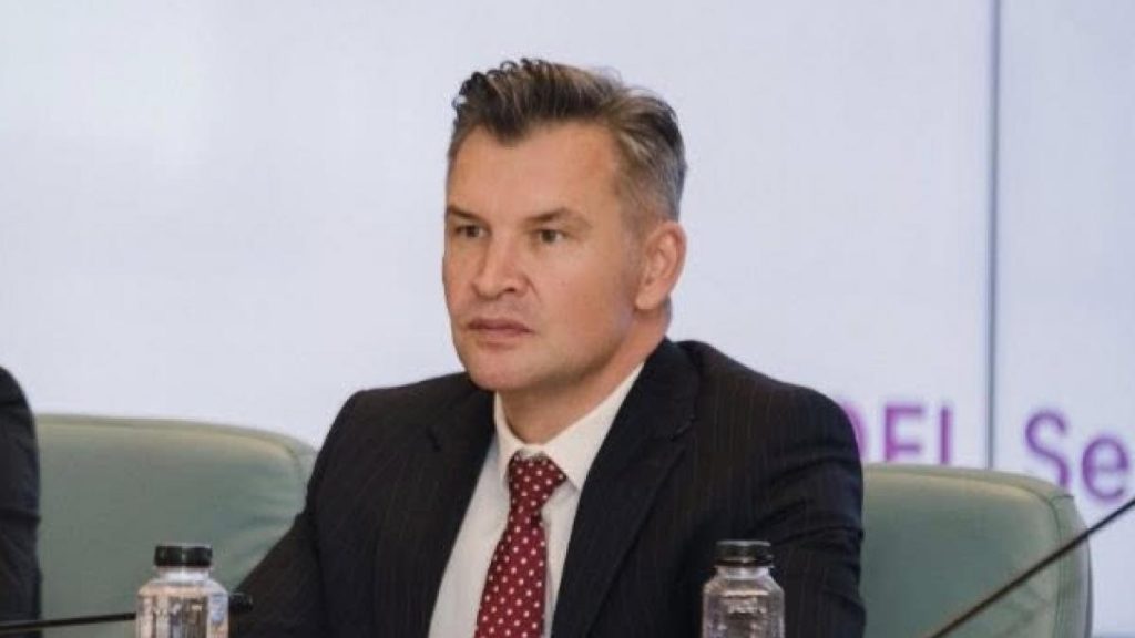 Ionuţ Stroe cere lui Nicuşor Dan să sesizeze CCR Ionuts Stroe cere lui Nicusor Dan sa sesizeze CCR