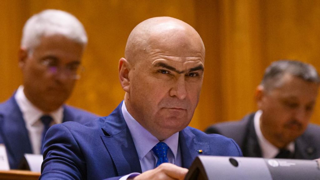 Bolojan revine în Parlament. Guvernul îşi asumă răspunderea pe pensiile magistraţilor. Bolojan revine in Parlament Guvernul isi asuma raspunderea pe pensiile magistratilor