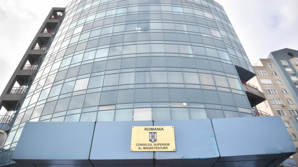 CSM trimite rezultatele chestionarului despre justitie