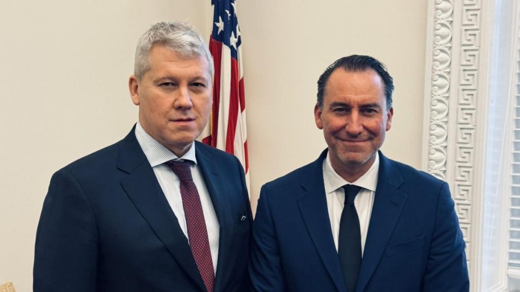 Catalin Predoiu s a intalnit cu consilierul lui Trump
