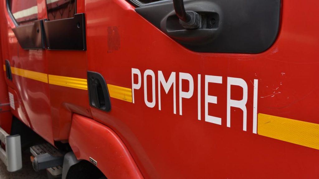 Cistern cu motorin n flcri pe A1 trafic oprit