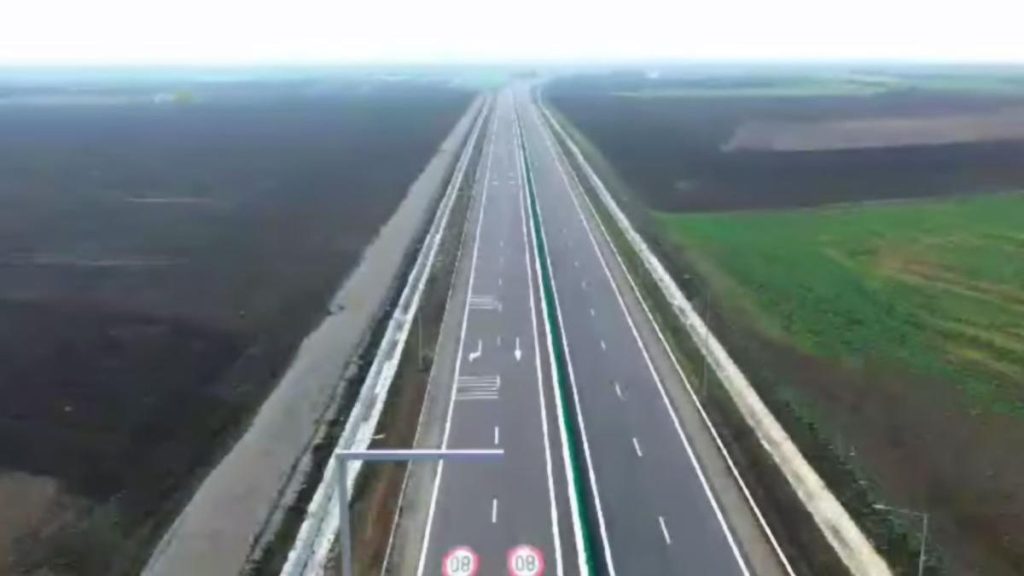 Drumul Expres Craiova – Piteşti s-a surpat după ploi. Drumul Expres Craiova Pitesti s a surpat dupa ploi