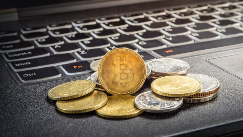 Guvernul a adoptat OUG pentru romanii cu venituri din cripto