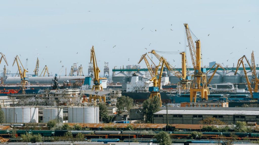 Incaierare cu cutite in Portul Constanta doi raniti