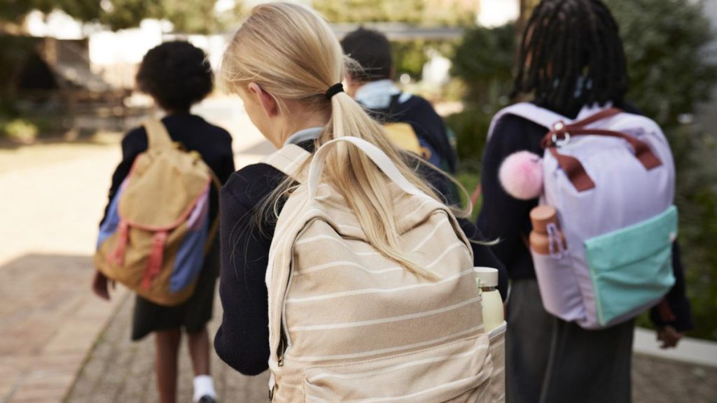 Începe vacanţa de sărbători a elevilor. Incepe vacanta de sarbatori a elevilor