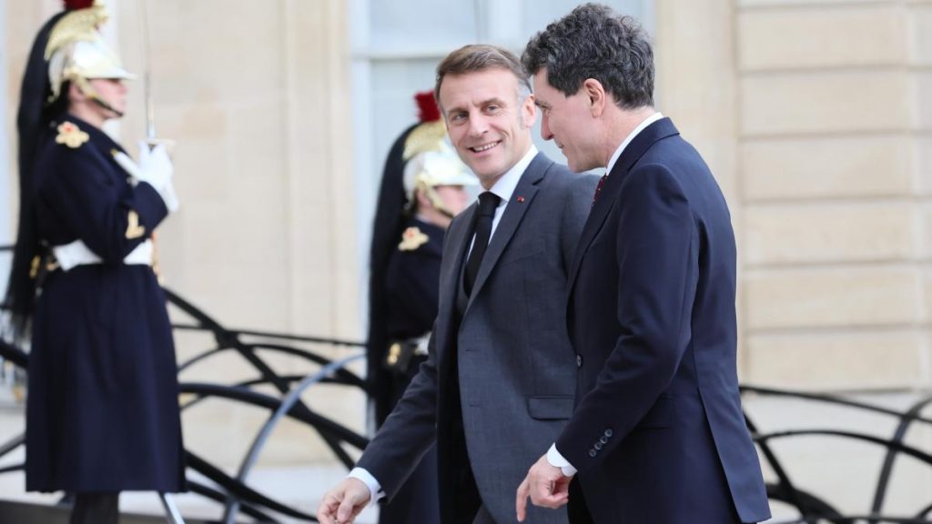 Întâlnirea lui Nicușor Dan cu Emmanuel Macron, în imagini Intalnirea lui Nicusor Dan cu Emmanuel Macron in imagini