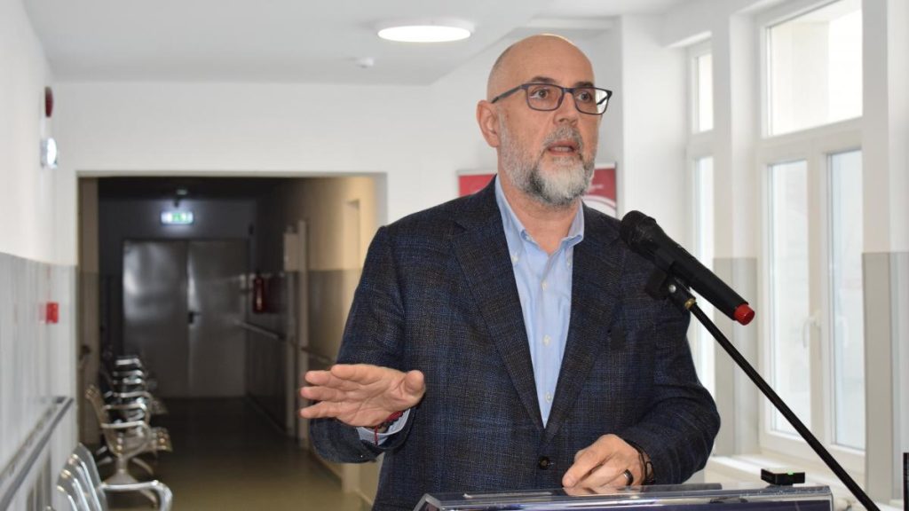 Kelemen Hunor anunță că UDMR va vota împotrivă. Kelemen Hunor anunta ca UDMR va vota improtiva