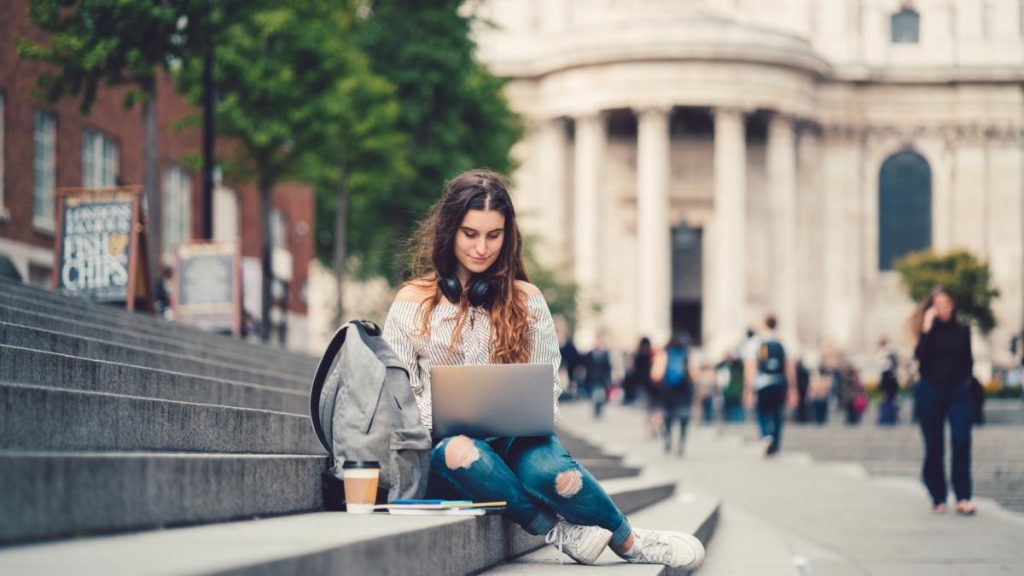 Marea Britanie reintra in programul Erasmus dupa Brexit