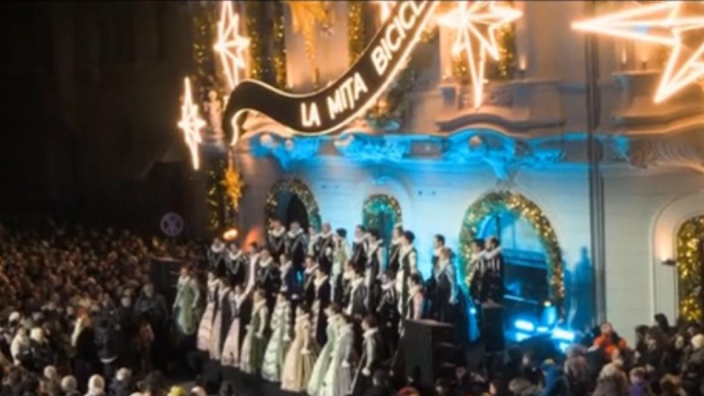 Mii de oameni au fost la concertul de colinde