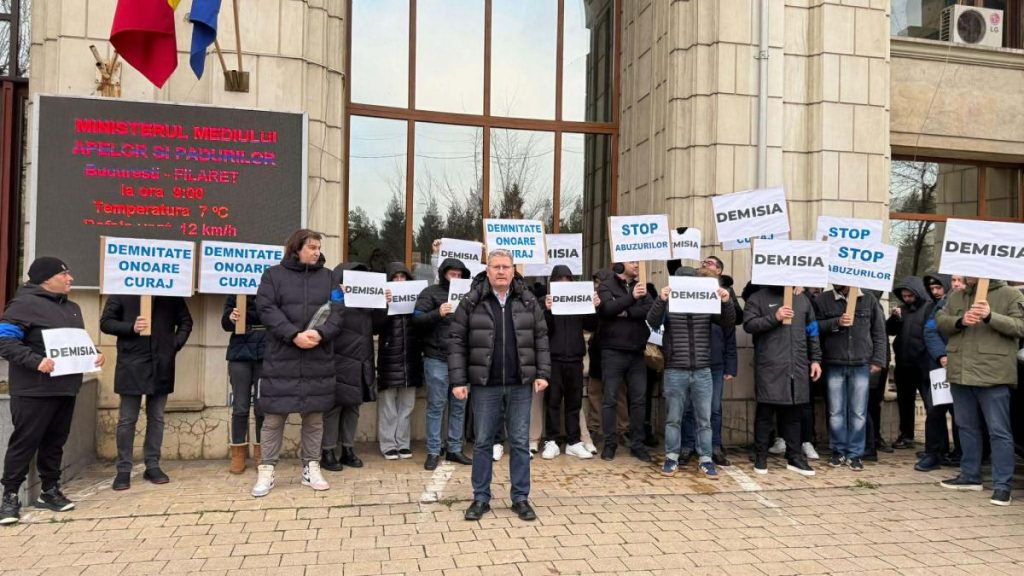 PUSL ramane pe strada demisia Dianei Buzoianu o cerere de normalitate