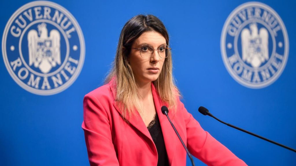 PUSL solicită demiterea Dianei Buzoianu: „Un ministru nu poate ignora criza apei din Prahova” PUSL solita demiterera Dianei Buzoianu Un ministru nu poate ignora criza apei din Prahova