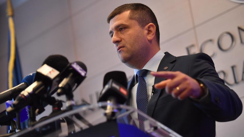 Radu Miruță, despre moțiunea de cenzură picată: „AUR folosește România” Radu Miruta despre motiunea de cenzura picata AUR foloseste Romania