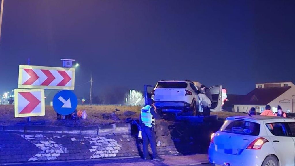 Şofer de 64 de ani a pierdut controlul maşinii, rănind o femeie Sofer de 64 de ani a pierdut controlul masinii ranind o femeie
