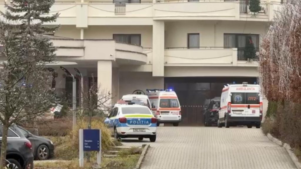 Tavanul Hotelului Hilton din Sibiu a cazut peste piscina