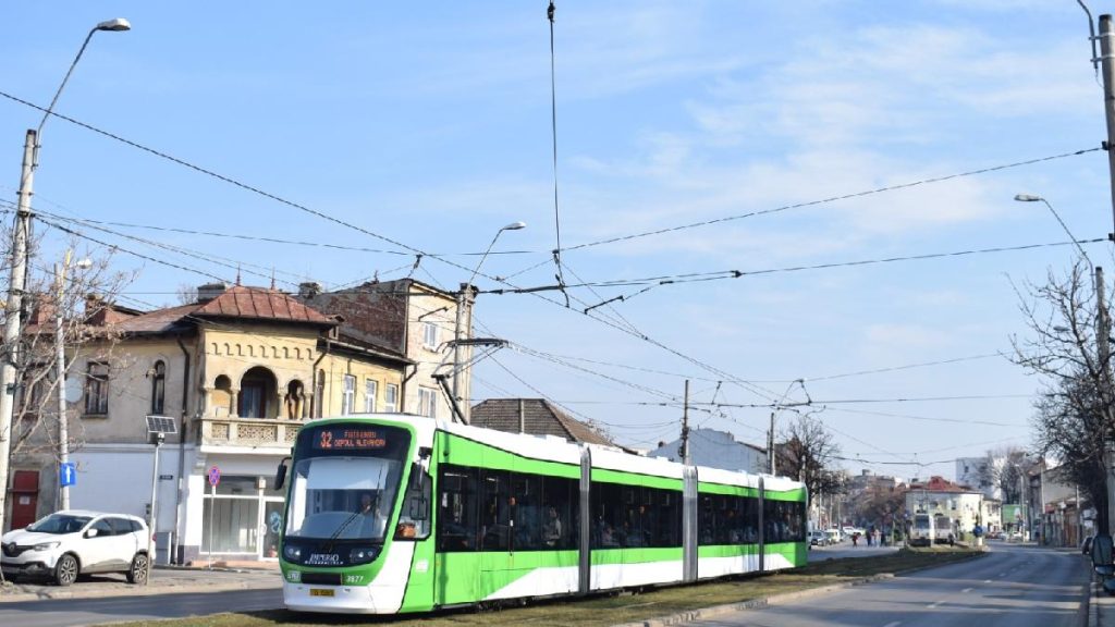 Tramvaiul 32 suspendat până pe 31 decembrie. Linie navetă 632. Tramvaiul 32 suspendat pana pe 31 decembrie Linie naveta 632