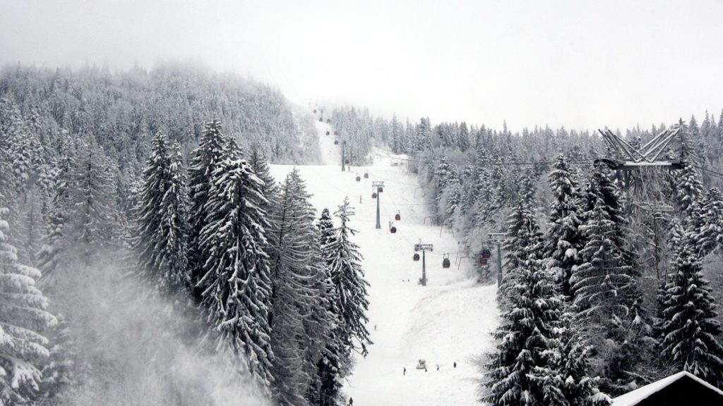 Tunurile de zapada au pornit in Poiana Brasov